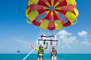 Parasailing tour in Al Mouj Muscat