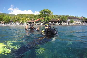 Discover Scuba Diving in Bali with photo and video