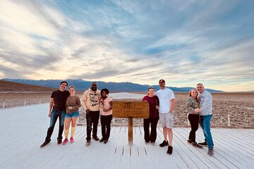 Death Valley Sunset, Stargazing and Red Rock Overlook Tour 