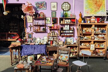 Private shopping tour at the Paris Antique Flea Market
