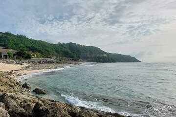 Private Half-Day Uluwatu Beach and Temple Tour