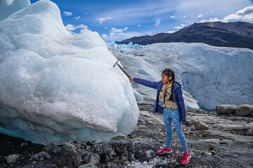 Blue Safari: Perito Moreno Glacier with Hiking and Navigation 