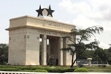 Full-Day Private Culture and History Tour of Accra 