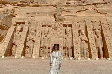 Private Guided Day Tour to Abu Simbel Temples from Aswan by Flight