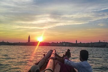 Venice Lagoon Private Boat Tour with Prosecco aperitif