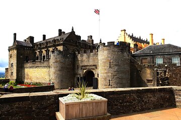 Kelpies, Loch Lomond and Stirling Castle, Luxury Private Day Tour