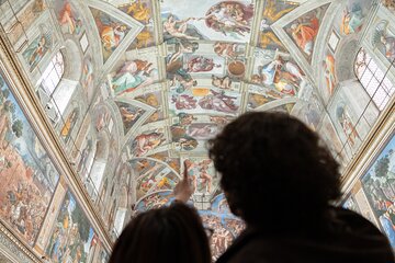 Rome: Vatican Museums Guided Tour with entry to the St. Peter 