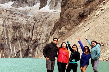 Base of Torres del Paine Hike y Excursion