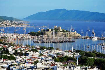 Private Guided Walking Tour to Bodrum City and Castle