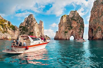 From SORRENTO: Stunning Capri! Full Day in a Private Boat