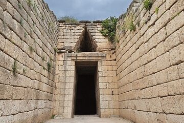 Corinth Canal Mycenae Nafplion Spanish guided tour