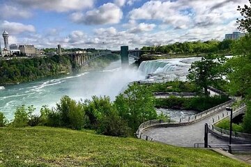 Daredevil Tour of Niagara Falls USA