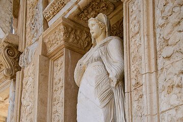 Private Ephesus Tour with Turkish Bath Experience with Lunch