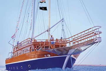 Luxury Sailing Boat Tour from Hurghada with Lunch