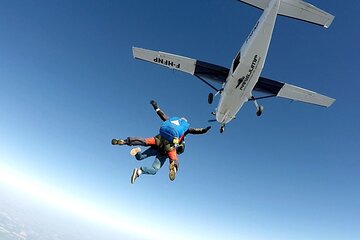 Parachute jump to Taroudant from Agadir