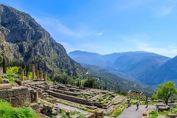 Full-Day Private Arachova and Delphi Tour from Athens