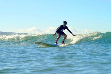 Beginner Group Surf Lesson on Maui South Shore