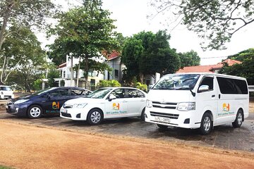 Professional Chauffeur Guide With Modern Vehicles