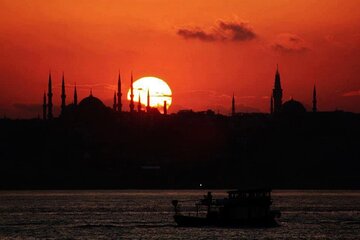 Short Guided Bosphorus Sunset Cruise 