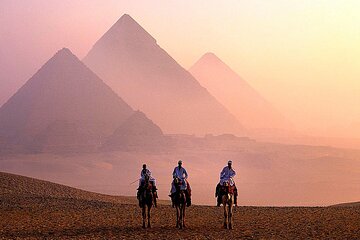 Pyramids & Sphinx Saqqara Day Tour 