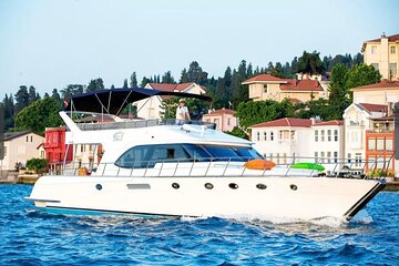 Luxury Boat Tour in Bosphorus with Hotel Transfers