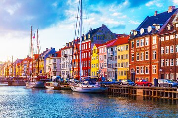 Copenhagen: Self Guided Scavenger Hunt and Tour