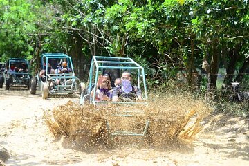 Fun extreme buggy tour on the roads of Macao and visit the cave with transport