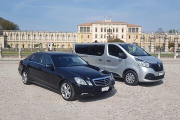 Athens International Airport (ATH) to Athens hotel -Round-Trip Private Transfer