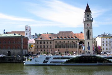 Private Transfer from Passau to Prague