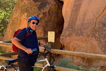 2 hour Moab Ebike Petroglyph Tour