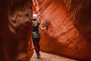 Peekaboo Slot Canyon UTV and Hiking Adventure