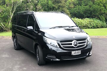 Mercedes Airport transfers in Auckland