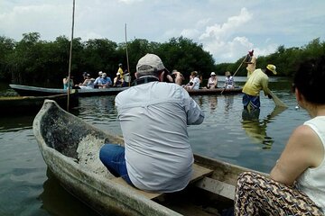 Eco-friendly Leverage Canoe Tour with Craft Fishing Show