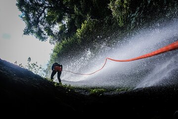 Intermediate canyoning trip in Bali "Aling Canyon"