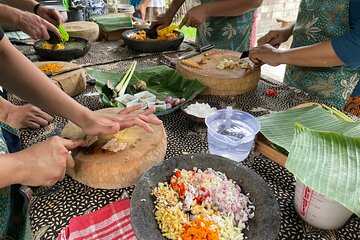 Traditional Tempeh Making & Cooking Balinese Cuisine