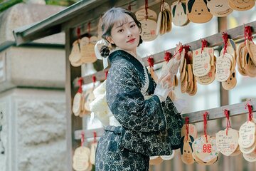 Traditional and fashionable kimono experience