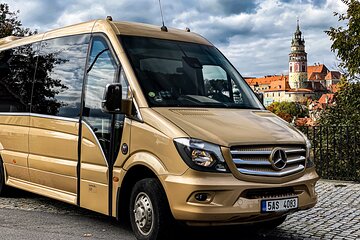 From Prague to Vienna - Private Transfer by MINIBUS Mercedes Sprinter 19+1pax