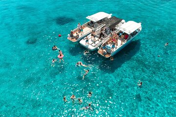 Blue Cave Full-Day Boat Tour with Hvar and 5 Islands 