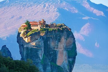 Full Day Private Tour to Meteora in Spanish or English