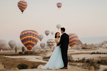 Professional Photo Shoot in Cappadocia - In Sunrise with Hot Air Balloons