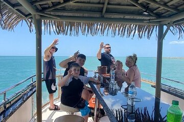 1.5 Hour Tiki Tour with Open Bar in Clearwater Beach