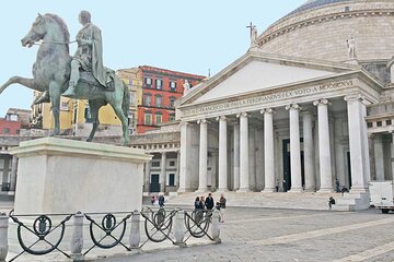 Tour of the historic center of Naples and National Archaeological Museum with local guide