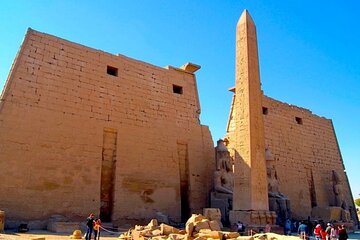 Private Full-Day Tour in Luxor Visiting the East & West bank