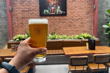 Private Craft Beer and Sightseeing Adventure Tour on Scooter in Ho Chi Minh City