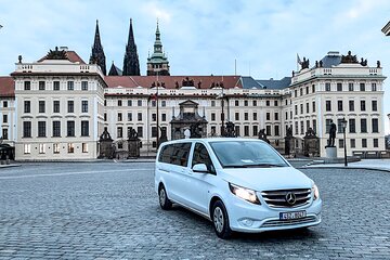 From Prague to Vienna - Private Transfer by MINIVAN Mercedes Vito 8+1pax