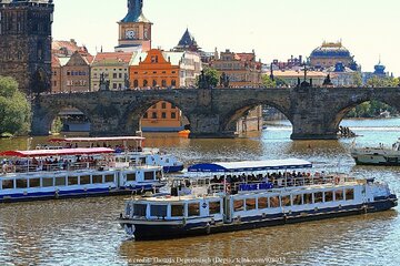 Prague In a Day: Private Full-Day Walking Tour with Prague Castle