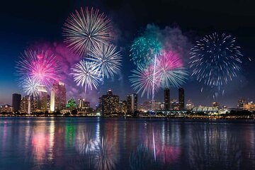 Waikiki Friday Fireworks Cruise Including Transportation