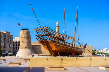 Guided Private Traditional Dubai tour with Dubai Frame Entry Ticket
