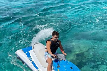 Jet Ski/ Parasailig Water Activity in Montego Bay Jamaica.