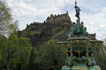 Edinburgh Old Town Private Self-Guided Tour